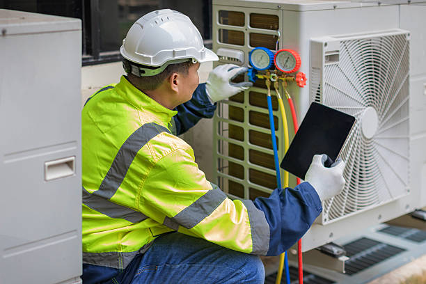 Professional Emergency Hvac Repair technician working in Keezletown, VA